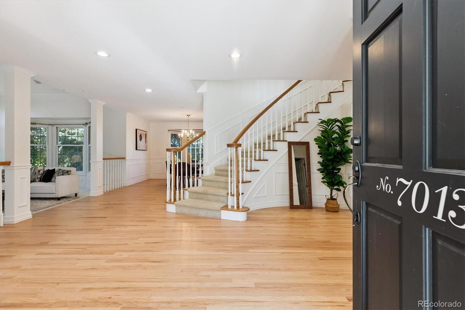 7013 S Locust Circle