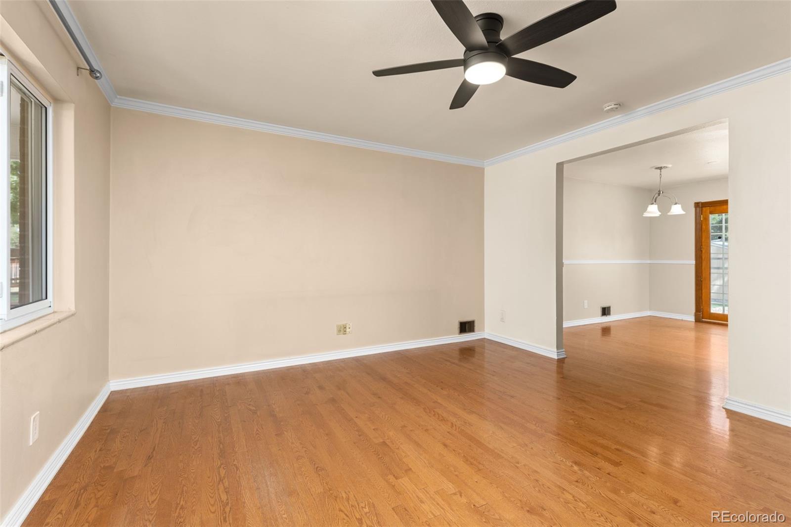 3064 S Zurich Court