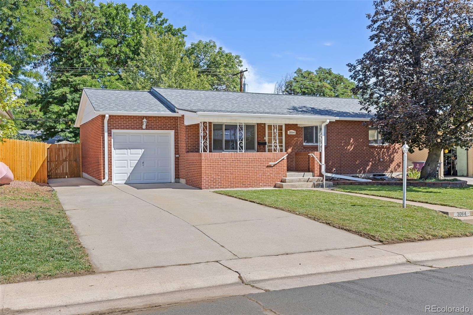 3064 S Zurich Court