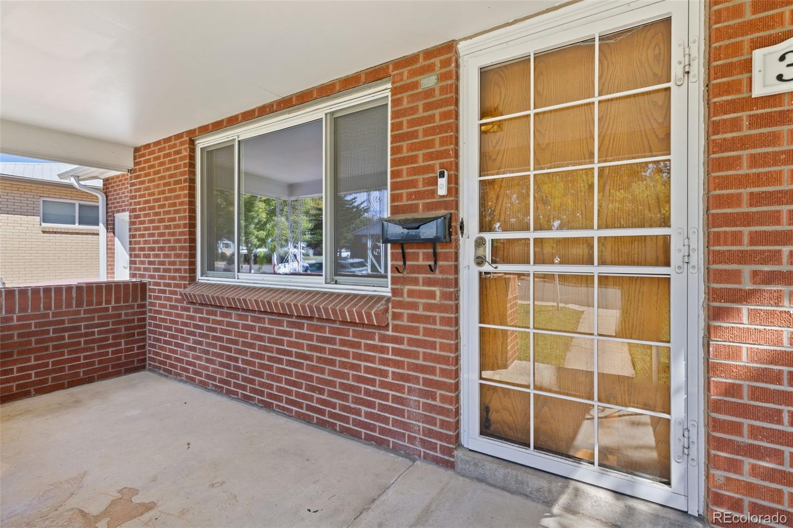 3064 S Zurich Court