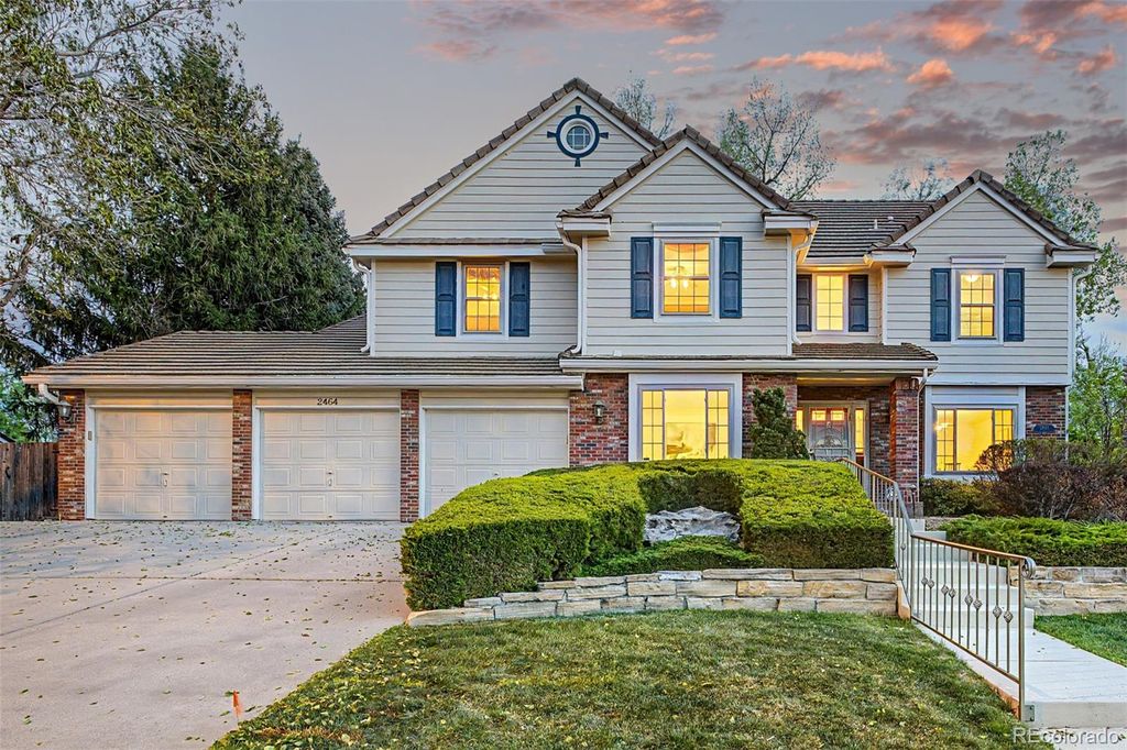 Photo of 2464 S Fenton Drive, Lakewood, CO 80227 (MLS # 2635947)