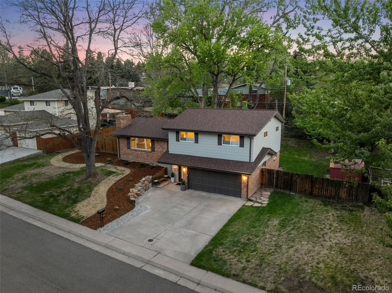 813 W Geddes Circle