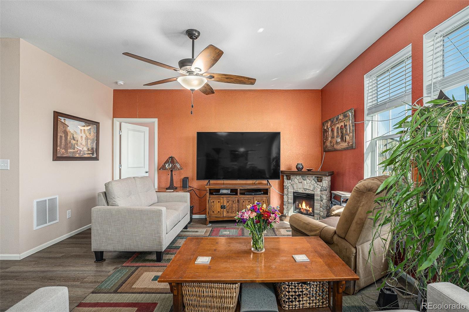 3146 Hawthorne Lane