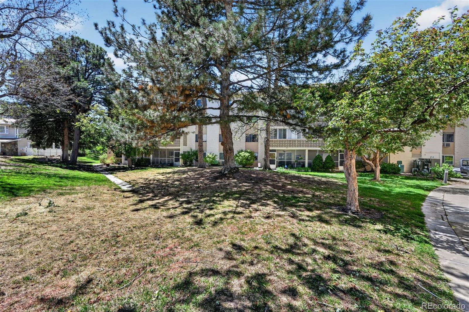 3184 S Heather Gardens Way 408