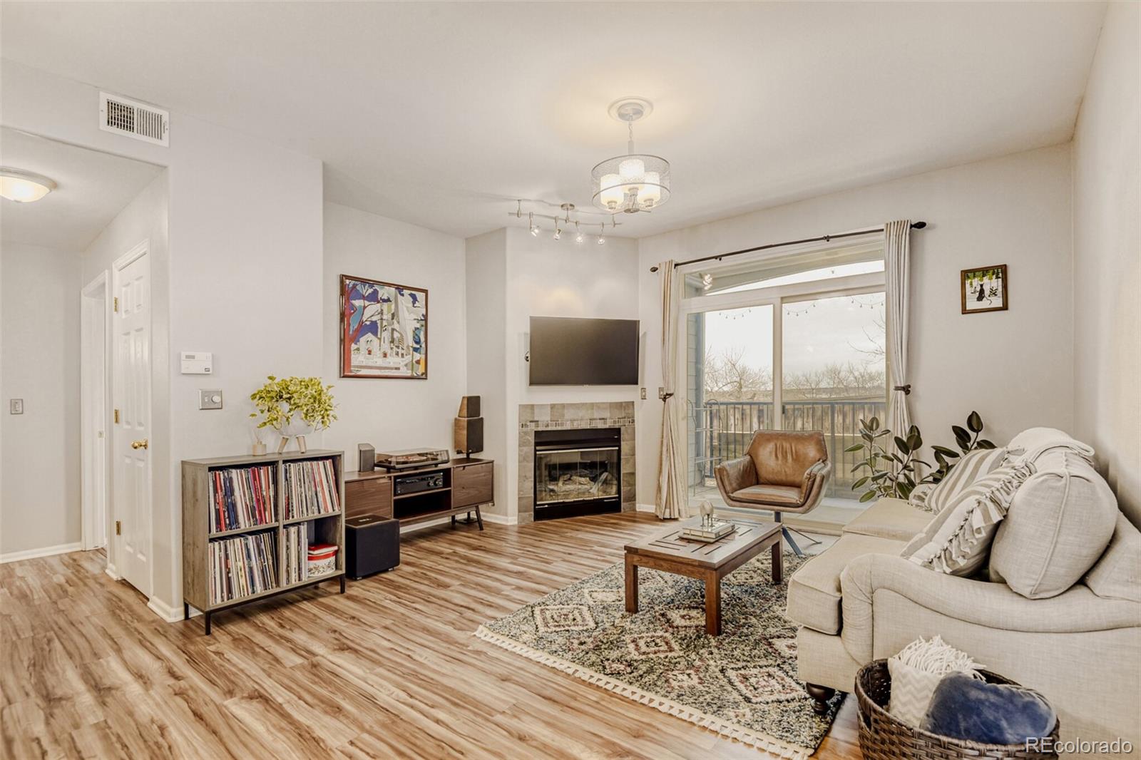 8500 E Jefferson Avenue 10G