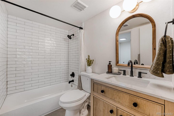 Photo 1 of 29 — 3023 S Ursula Circle 302, Aurora, CO 80014