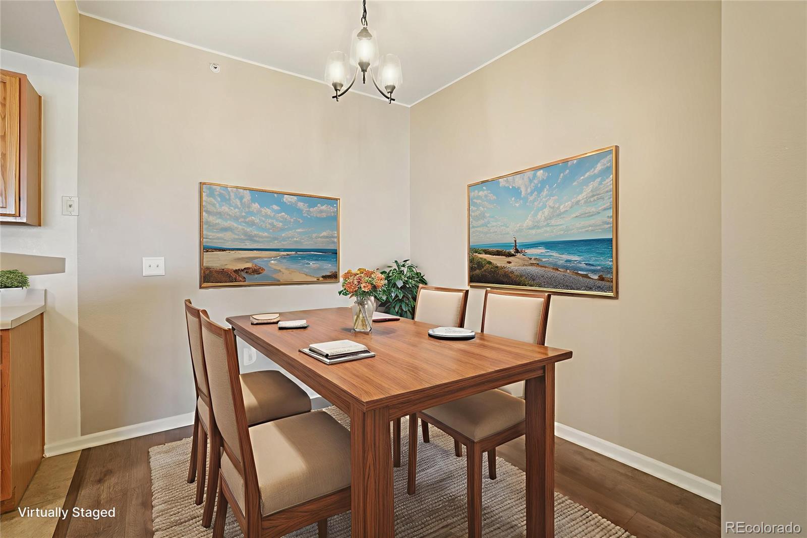 7440 S Blackhawk Street 4-305