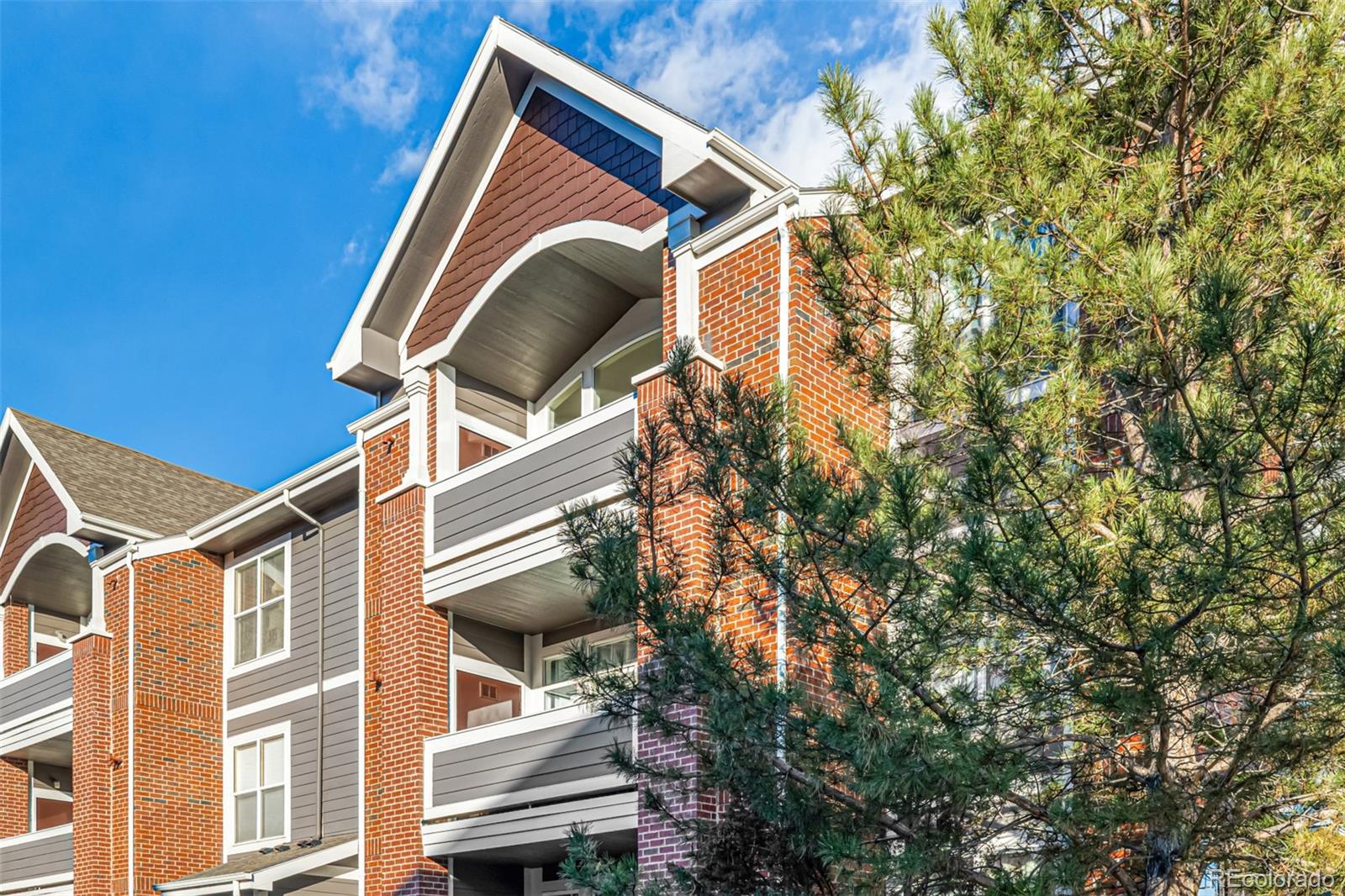 14211 E 1st Drive 307