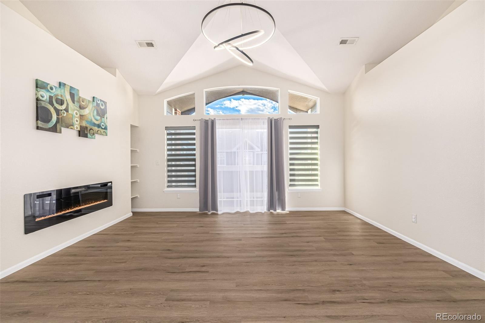 14211 E 1st Drive 307