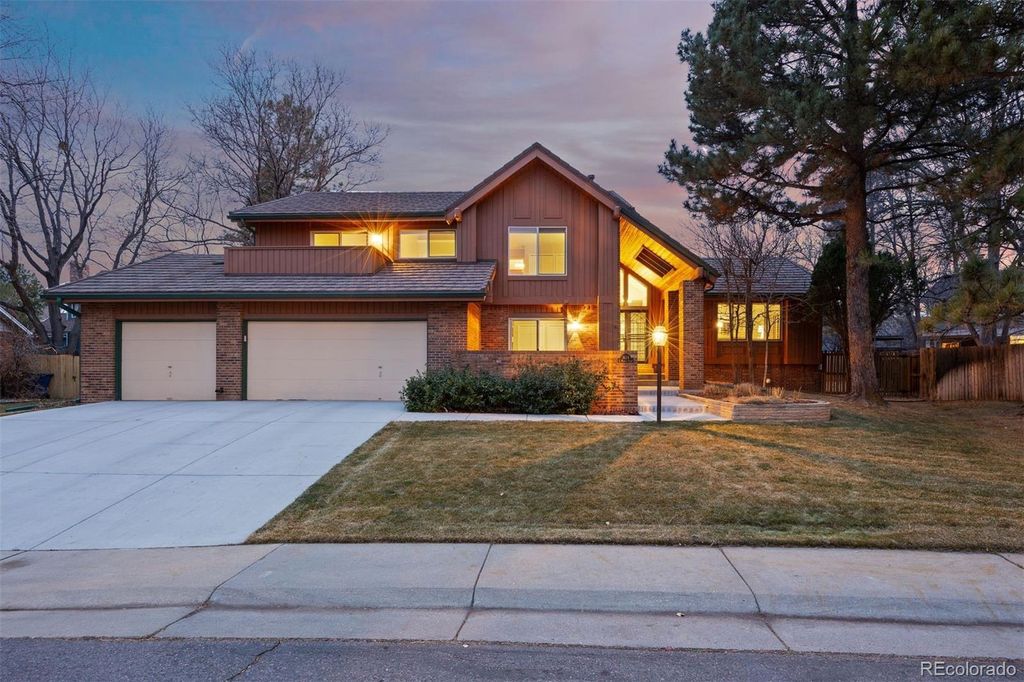Photo of 3124 E Hinsdale Place, Centennial, CO 80122 (MLS # 1695352)