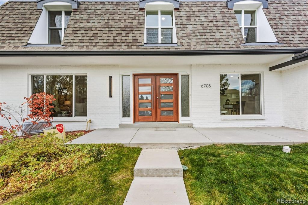 Photo of 6708 W Portland Avenue, Littleton, CO 80128 (MLS # 4370437)