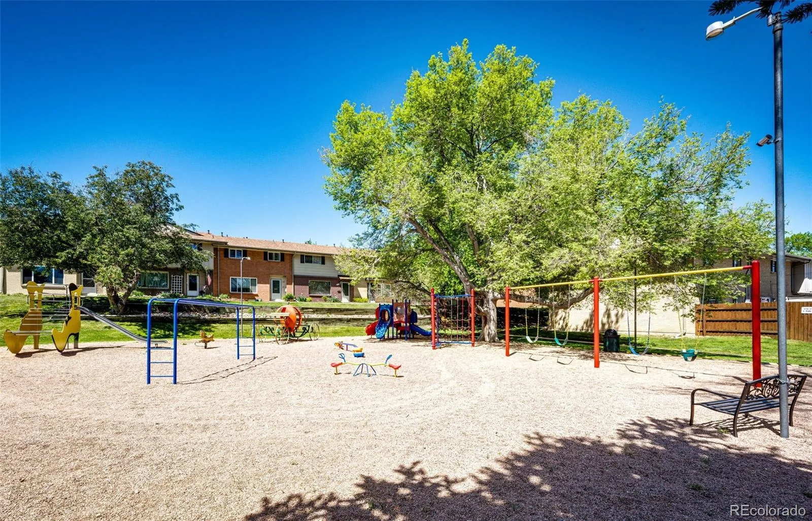 Lakewood, Colorado 80228, United States, 3 Bedrooms Bedrooms, ,3 BathroomsBathrooms,Residential,Active,133041