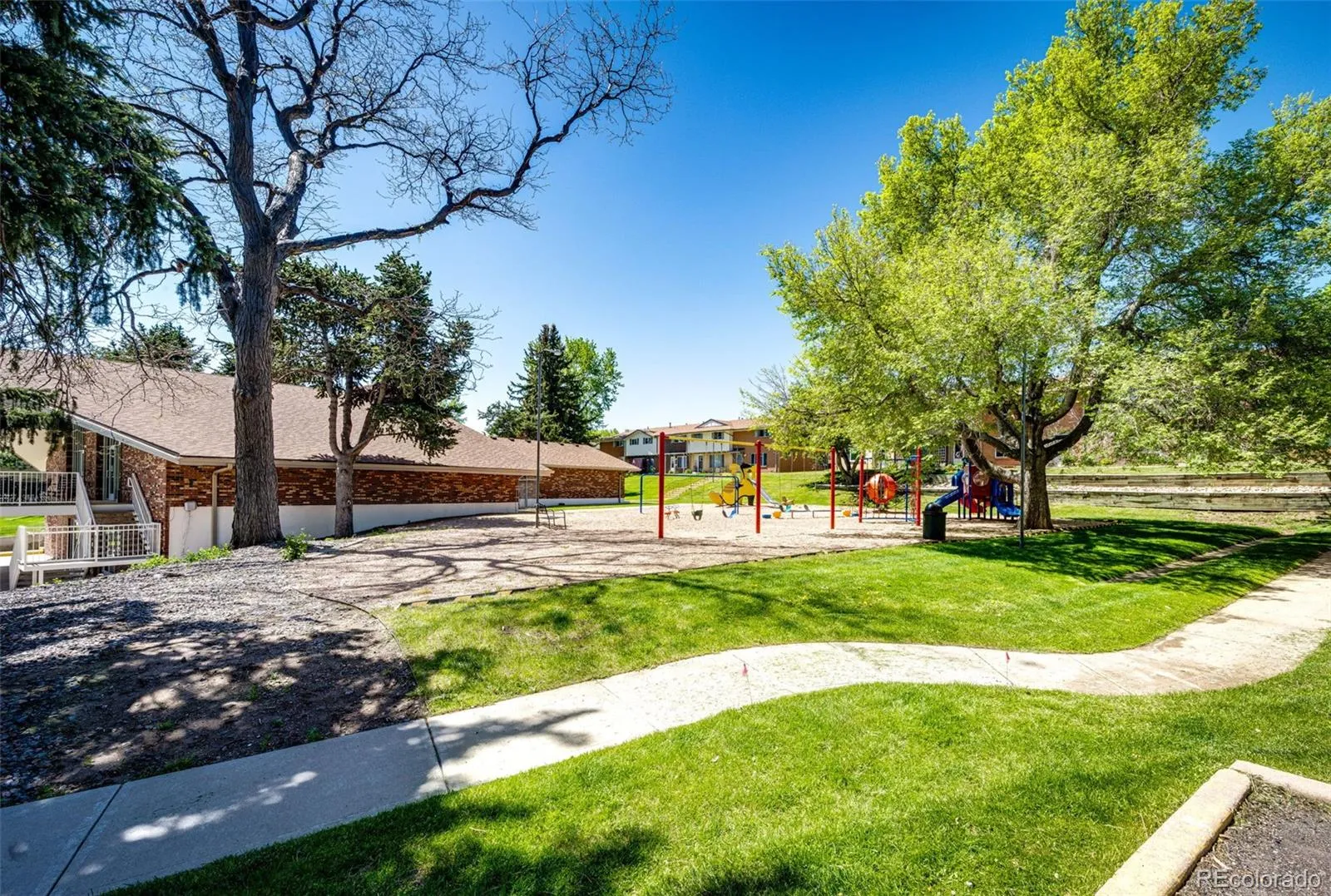 Lakewood, Colorado 80228, United States, 3 Bedrooms Bedrooms, ,3 BathroomsBathrooms,Residential,Active,133041