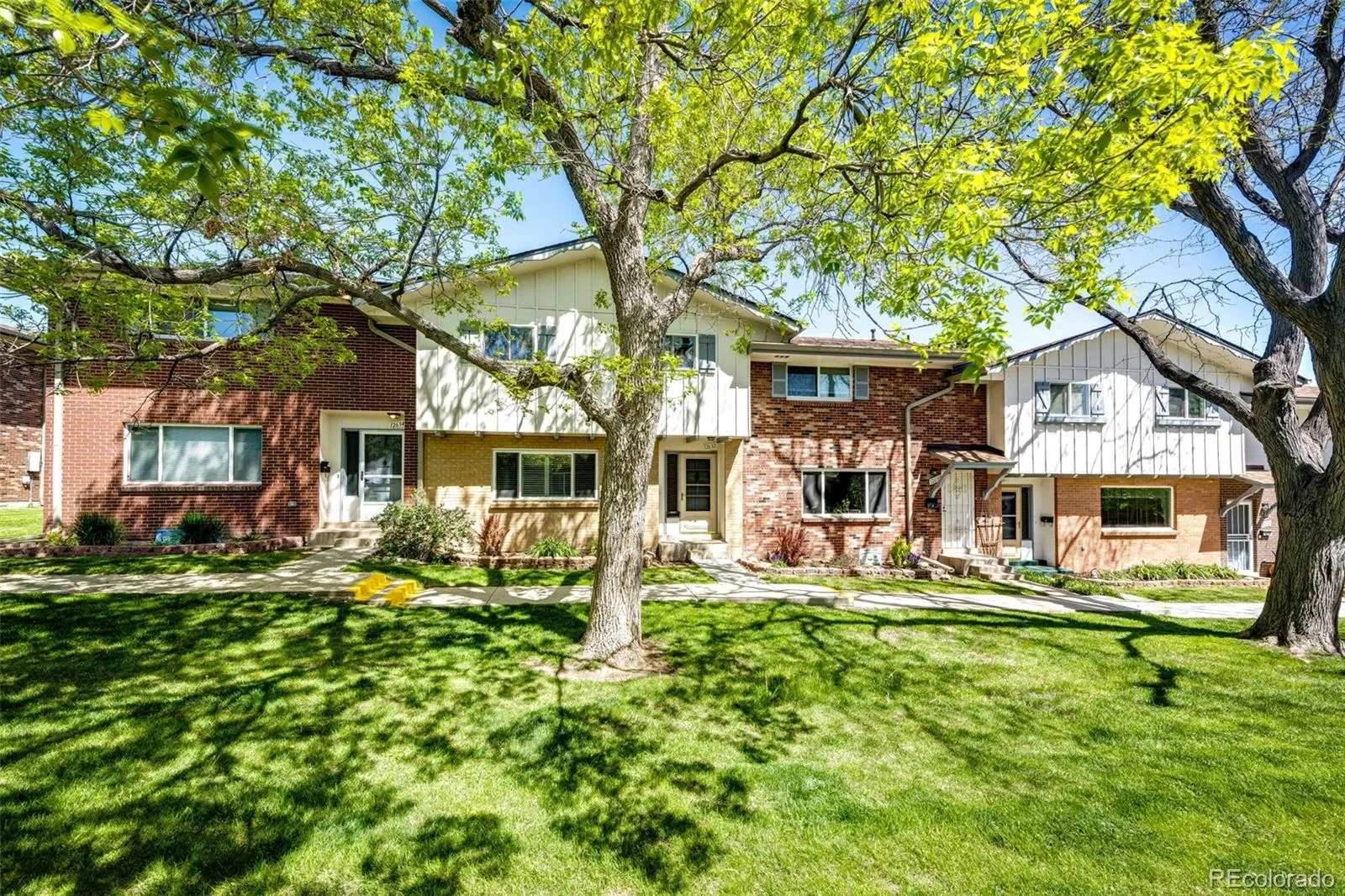 Lakewood, Colorado 80228, United States, 3 Bedrooms Bedrooms, ,3 BathroomsBathrooms,Residential,Active,133041