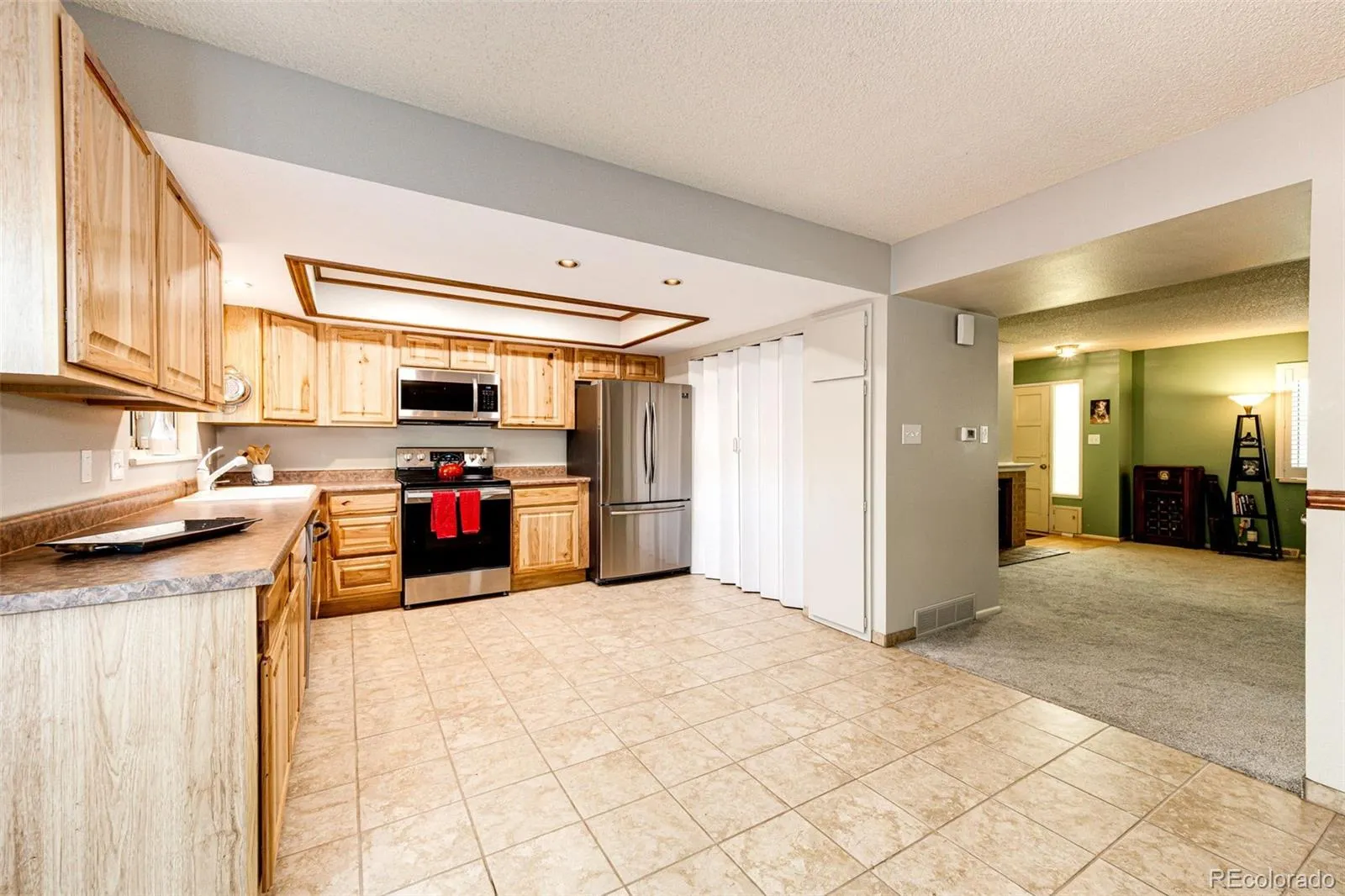 Lakewood, Colorado 80228, United States, 3 Bedrooms Bedrooms, ,3 BathroomsBathrooms,Residential,Active,133041