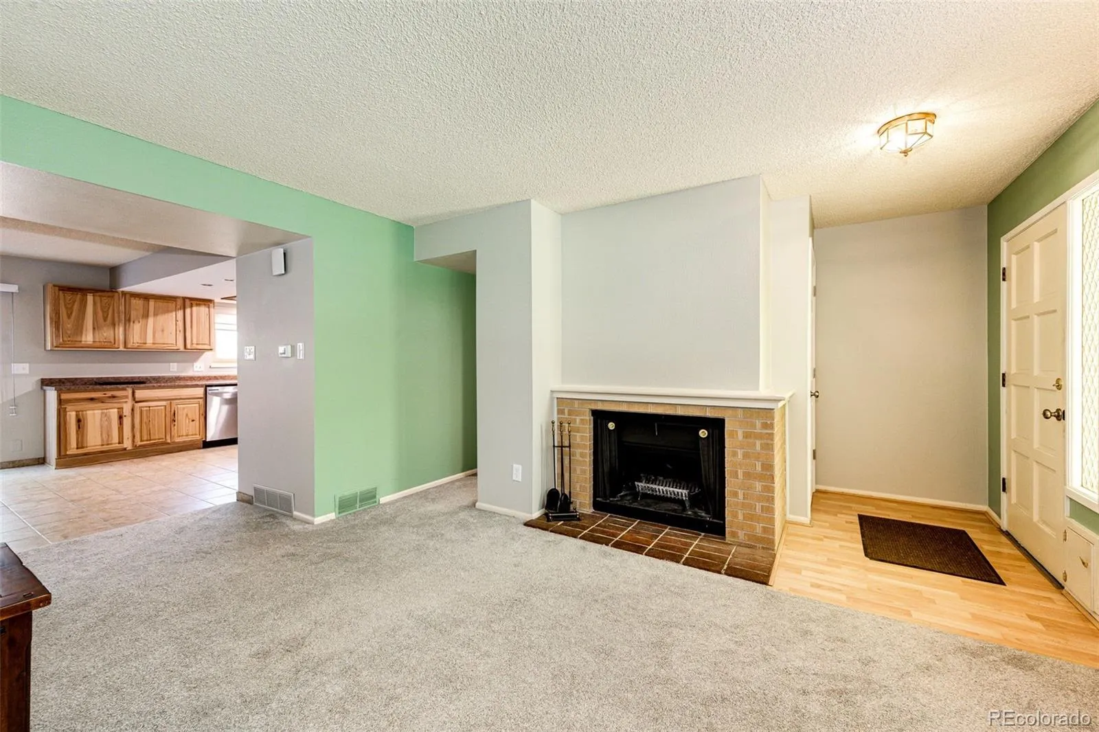 Lakewood, Colorado 80228, United States, 3 Bedrooms Bedrooms, ,3 BathroomsBathrooms,Residential,Active,133041