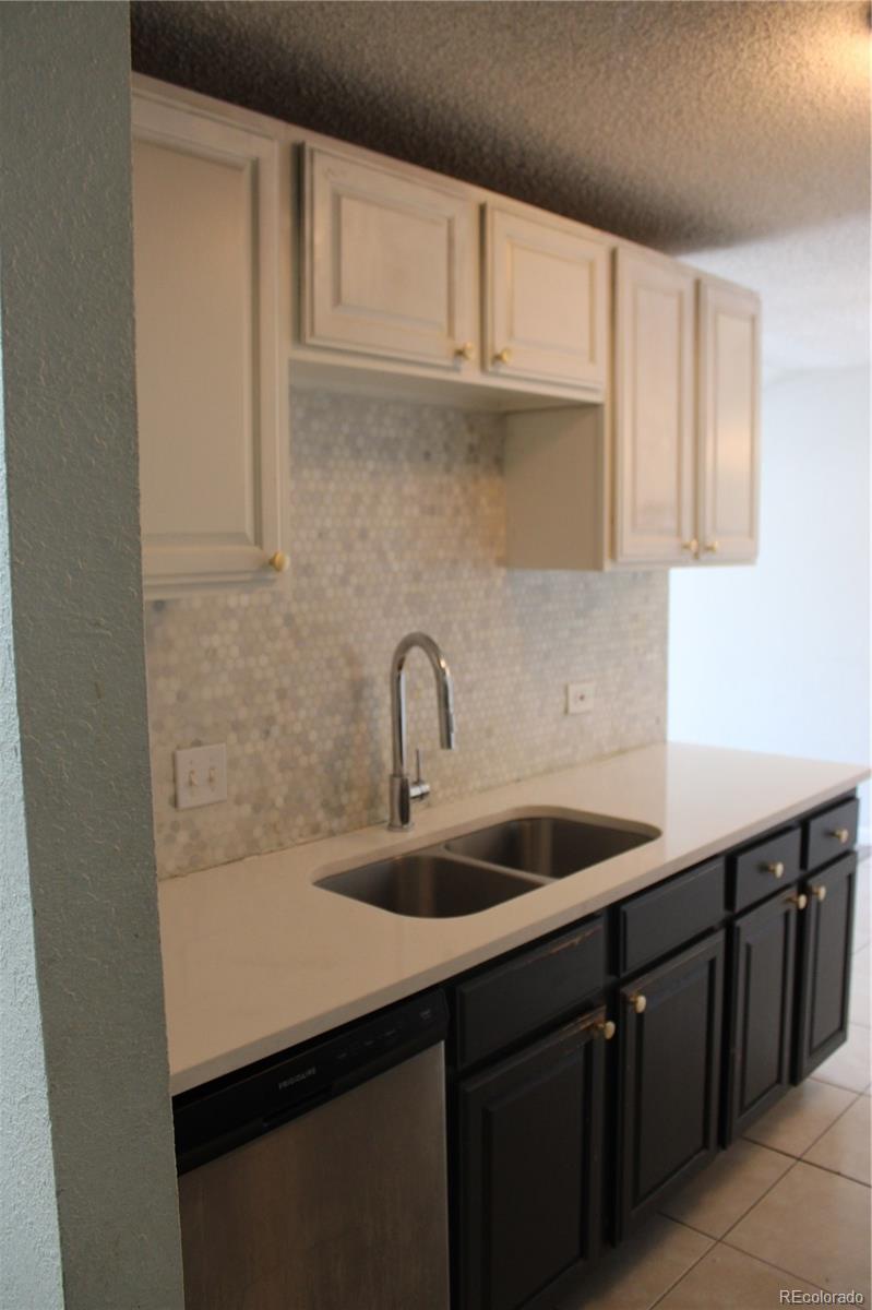 2375 S Linden Court 313