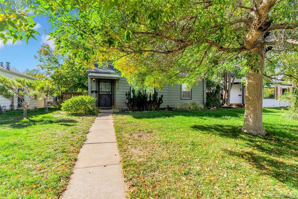 Photo of 1365 Trenton Street, Denver, CO 80220 (MLS # 6845067)