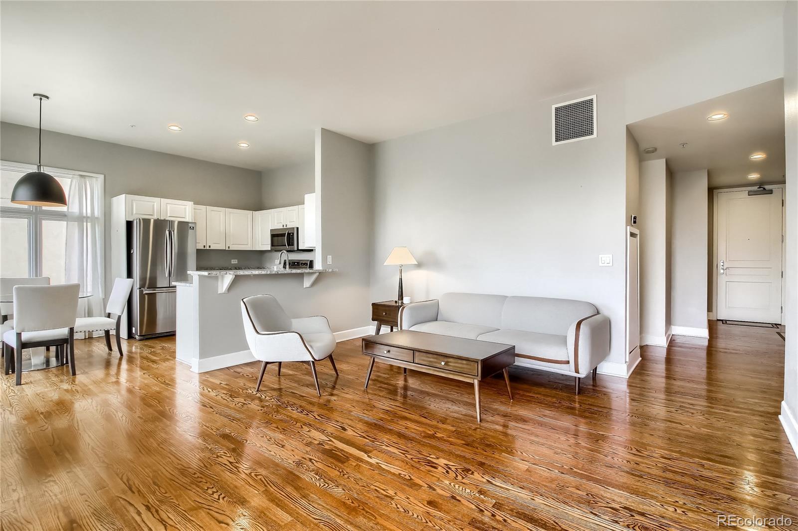 25 N Downing Street 2-405