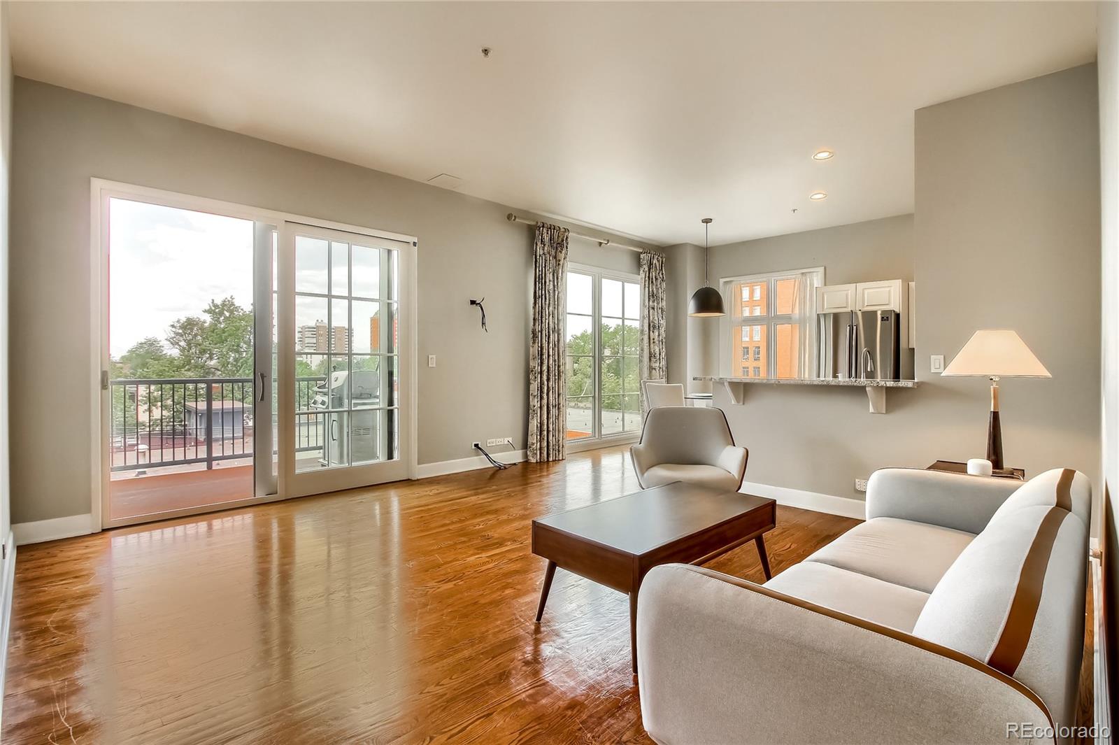 25 N Downing Street 2-405