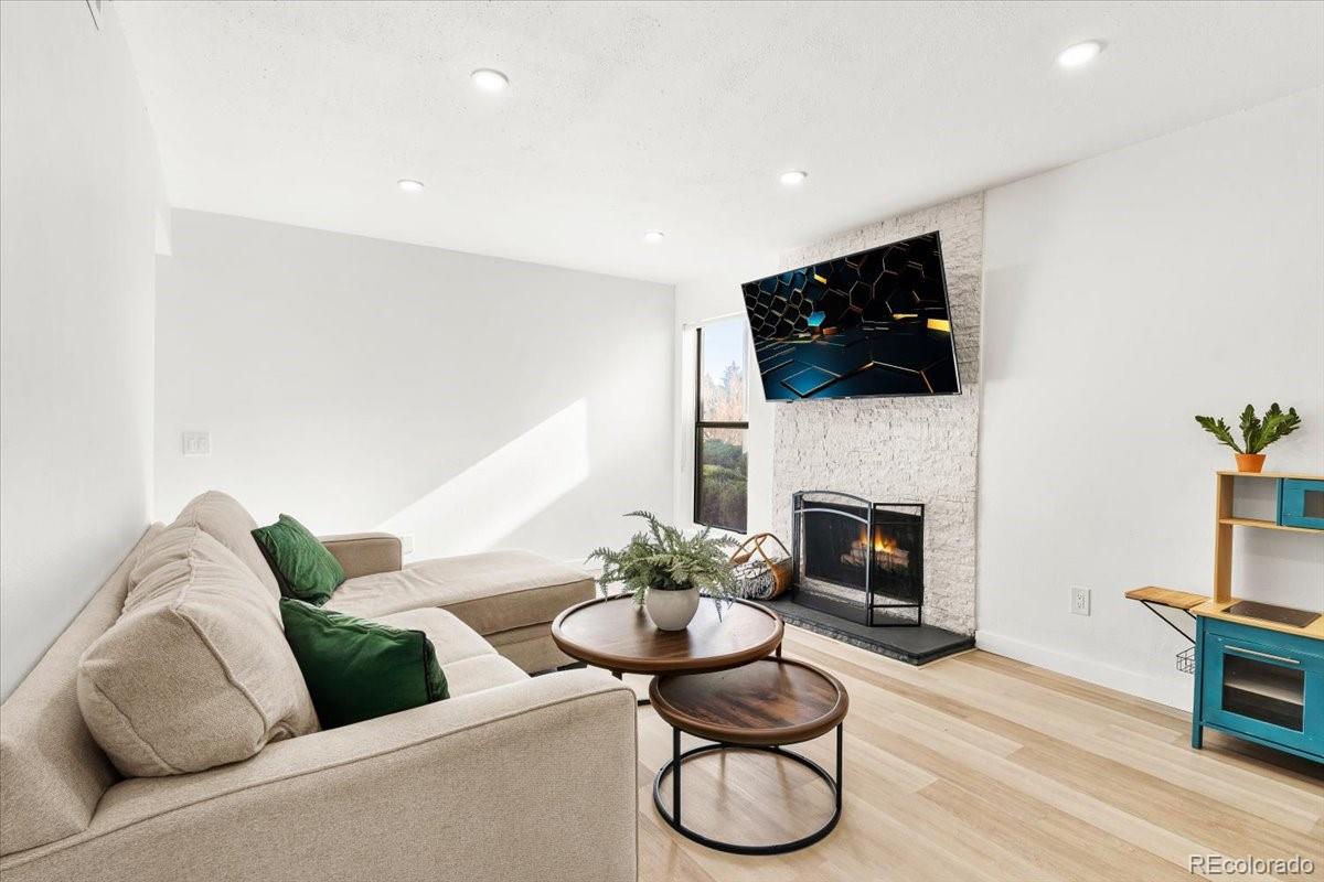 6480 S Dayton Street M04