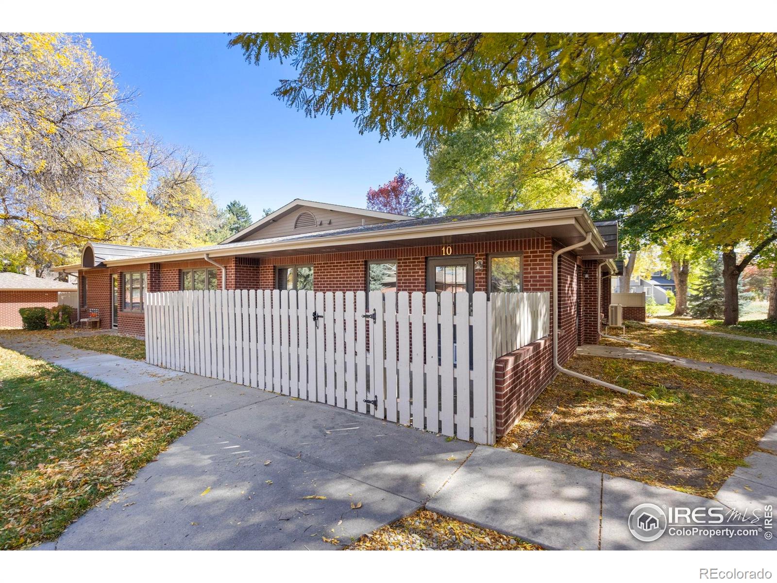 2701 Stover Street 10