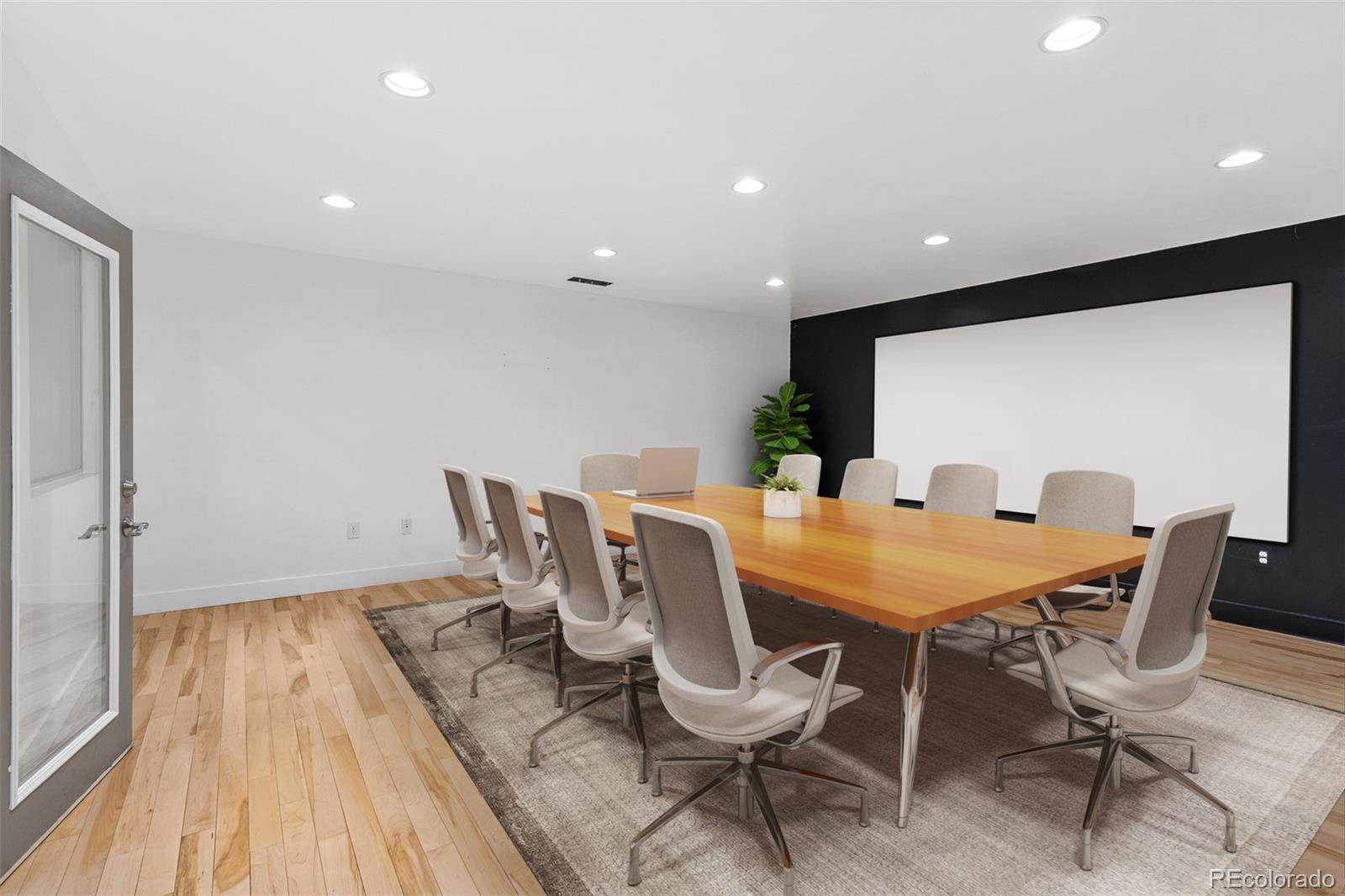2721 W Holden Place