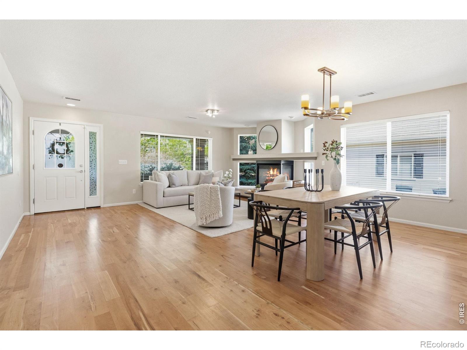 4582 Longs Court