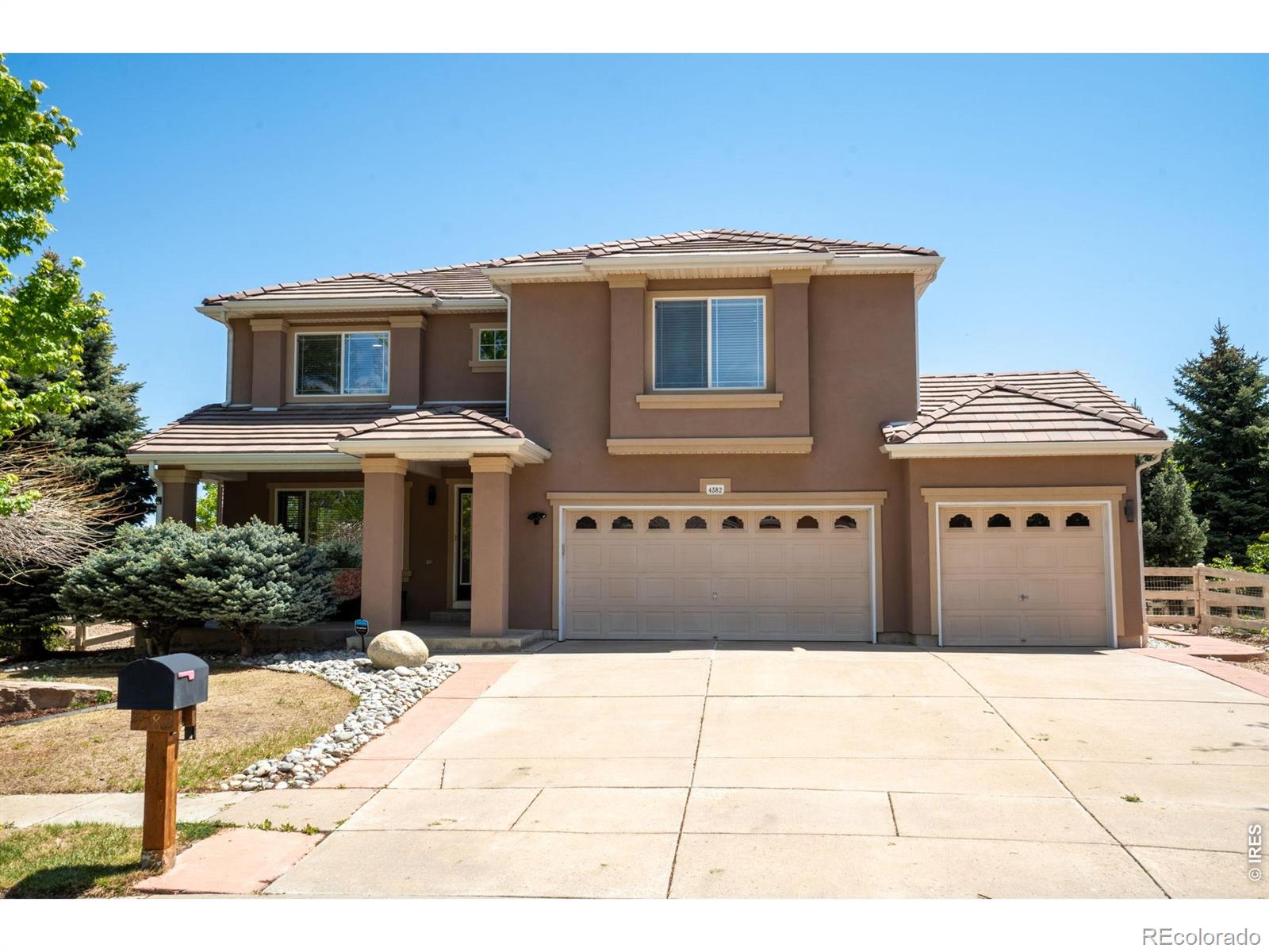 4582 Longs Court