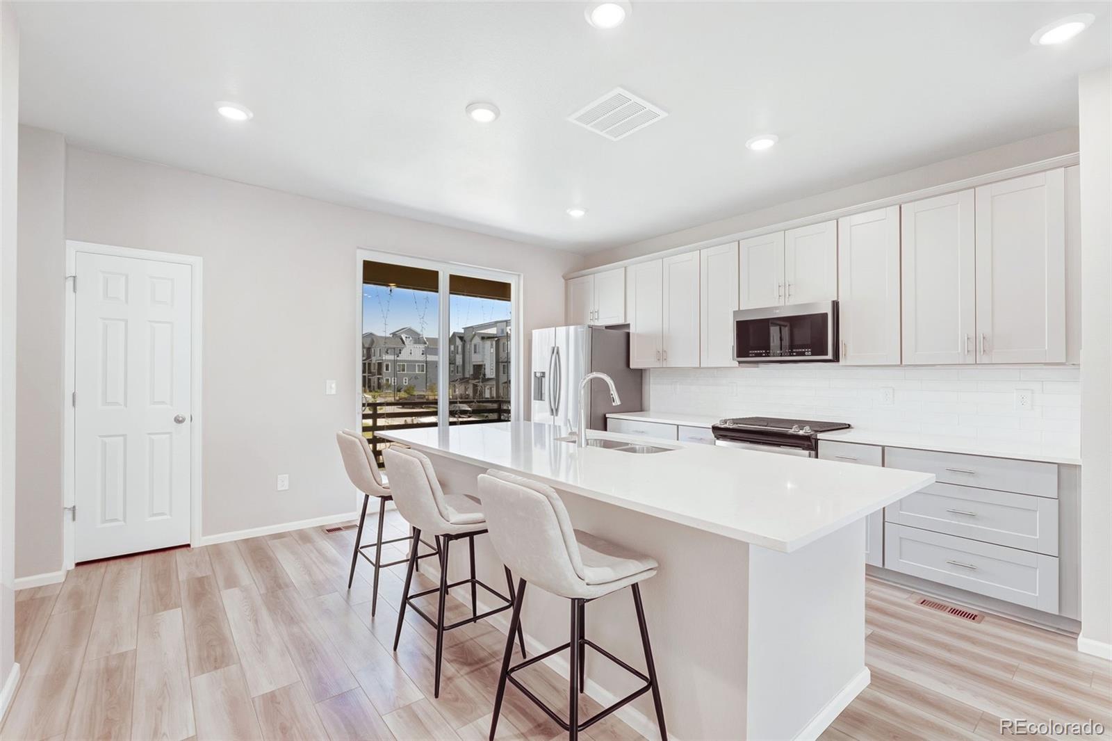 2277 W 166th Lane, Broomfield, CO, 80023 3 2277 W 166th Lane
