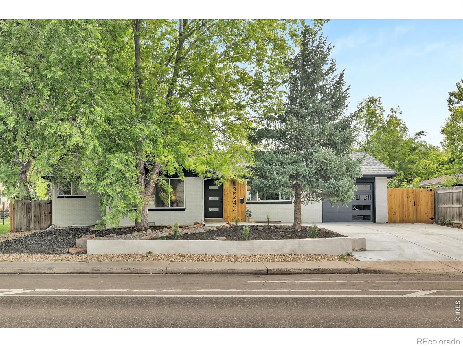 3240 Folsom Street