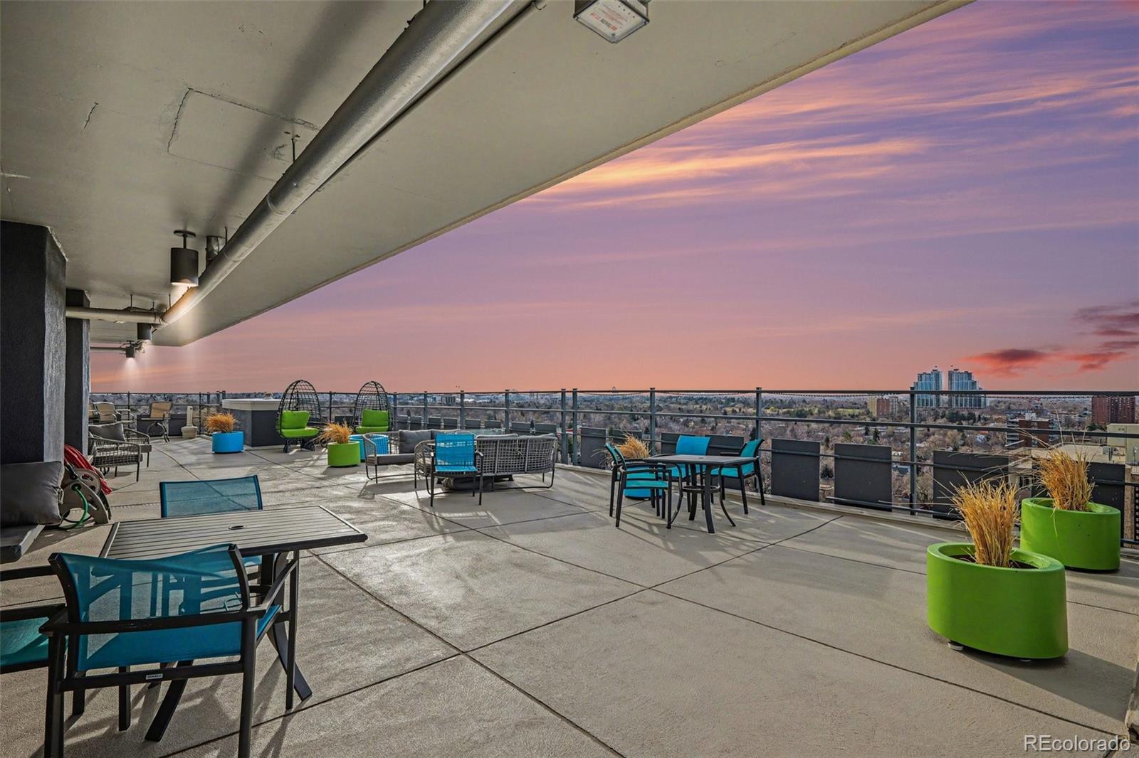 790 N Washington Street 1502