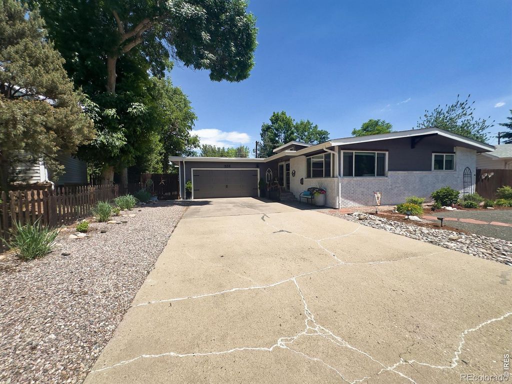 Photo of 924 E Kelly Drive, Loveland, CO 80537 (MLS # IR1060835)