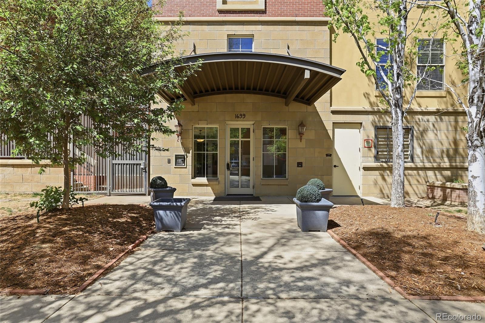 1699 N Downing Street 106