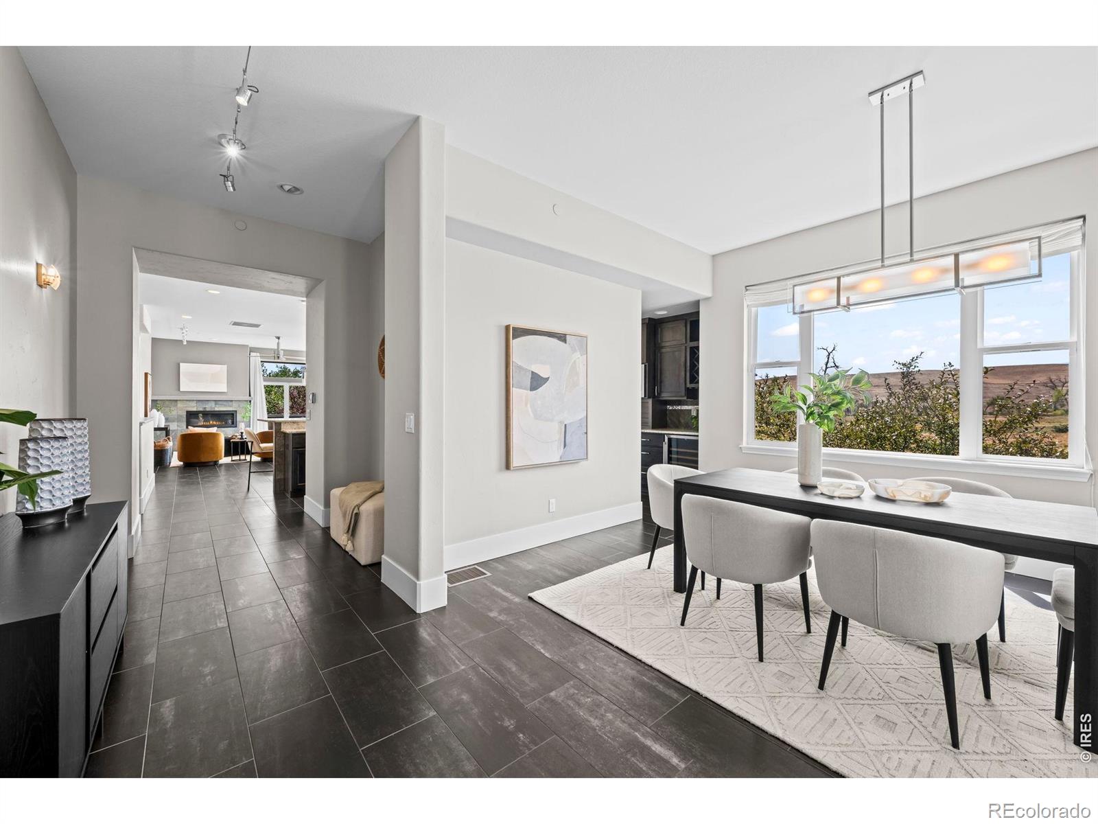 218 6th Avenue