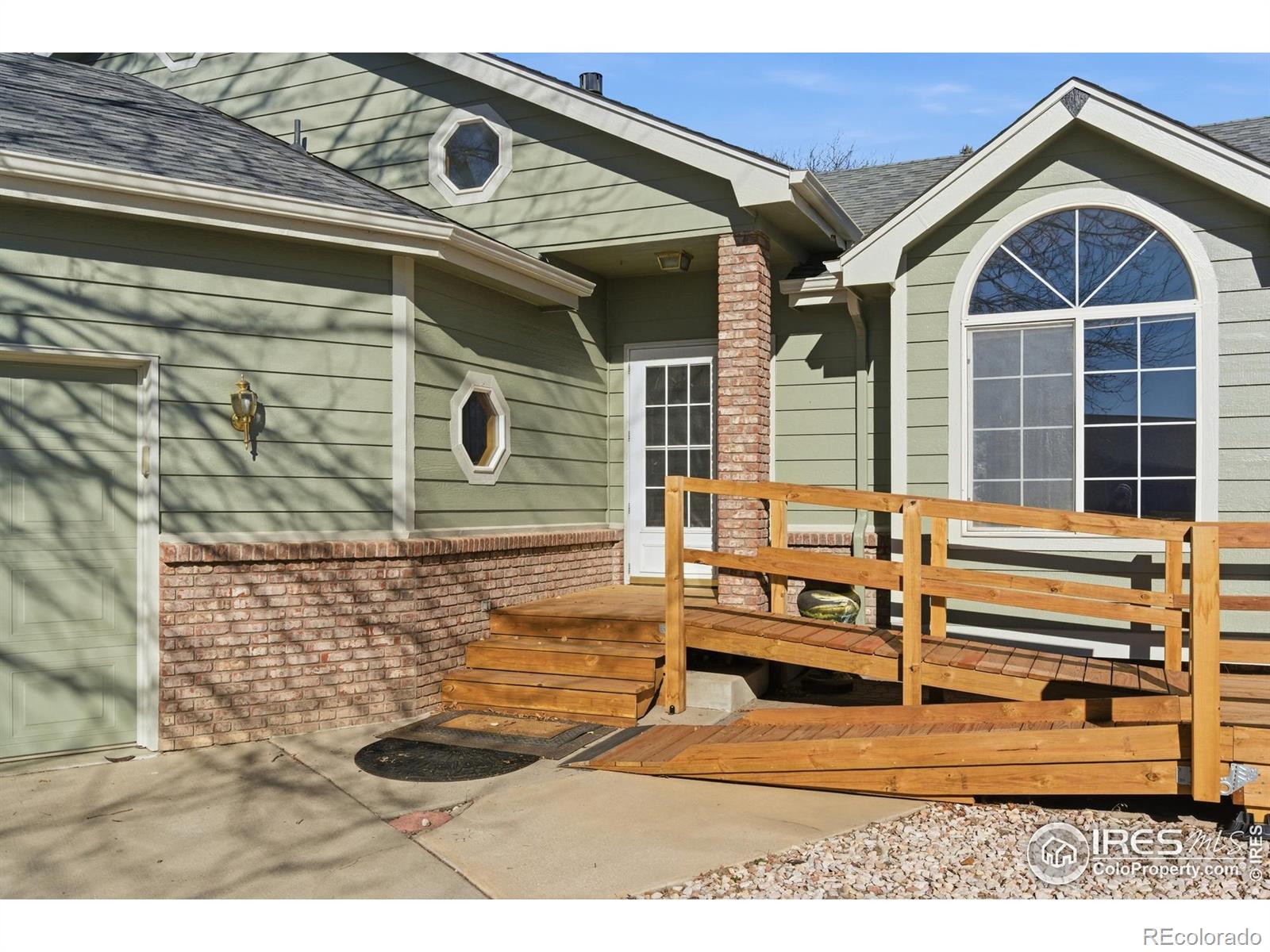 1105 Country Acres Drive