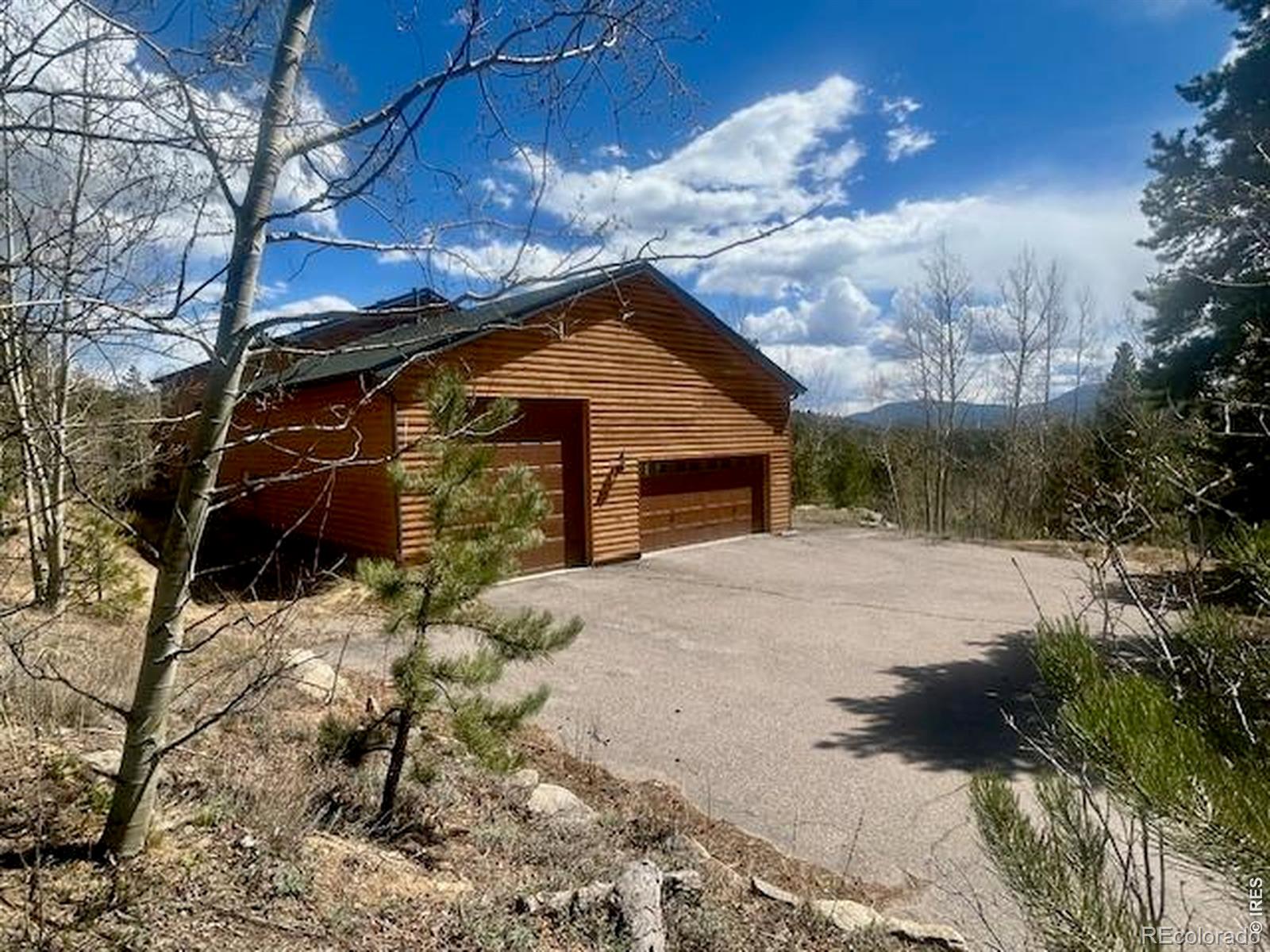 412 Evergreen Road