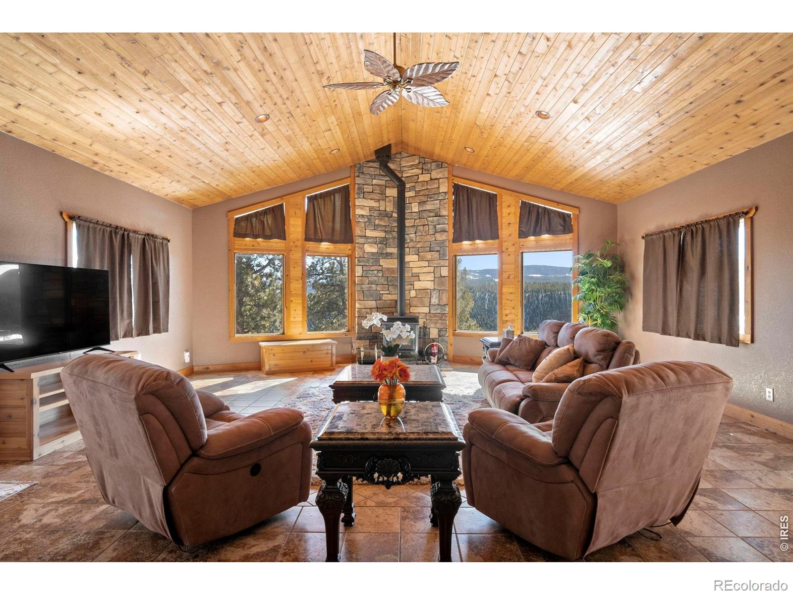 412 Evergreen Road