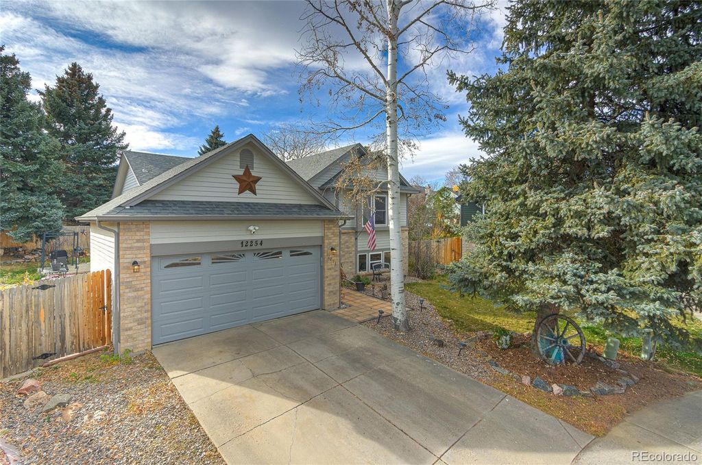 Photo of 12254 W Arlington Avenue, Littleton, CO 80127 (MLS # 3889474)