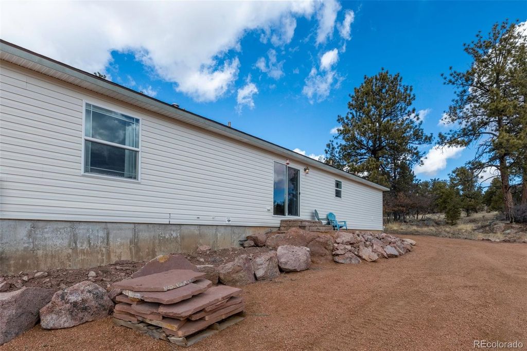 Photo of 109 Pawnee Place, Florissant, CO 80816 (MLS # 8366589)