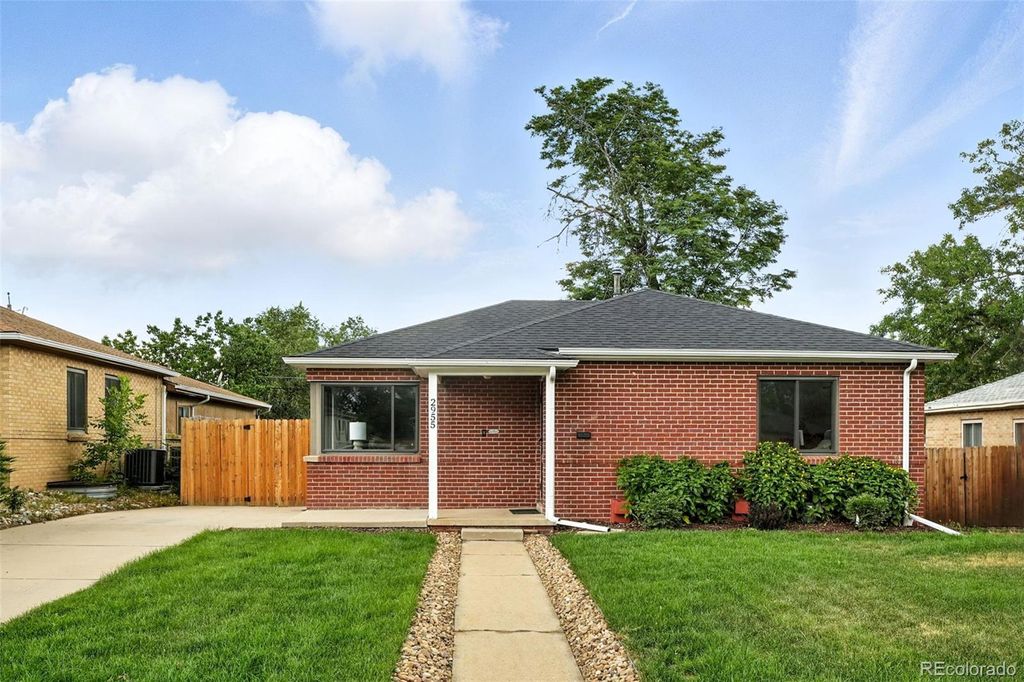 Photo of 2955 Poplar Street, Denver, CO 80207 (MLS # 3120520)