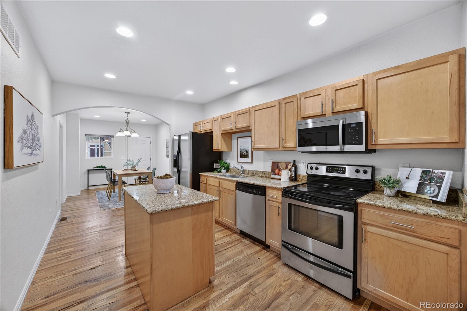 3649 N Mariposa Street