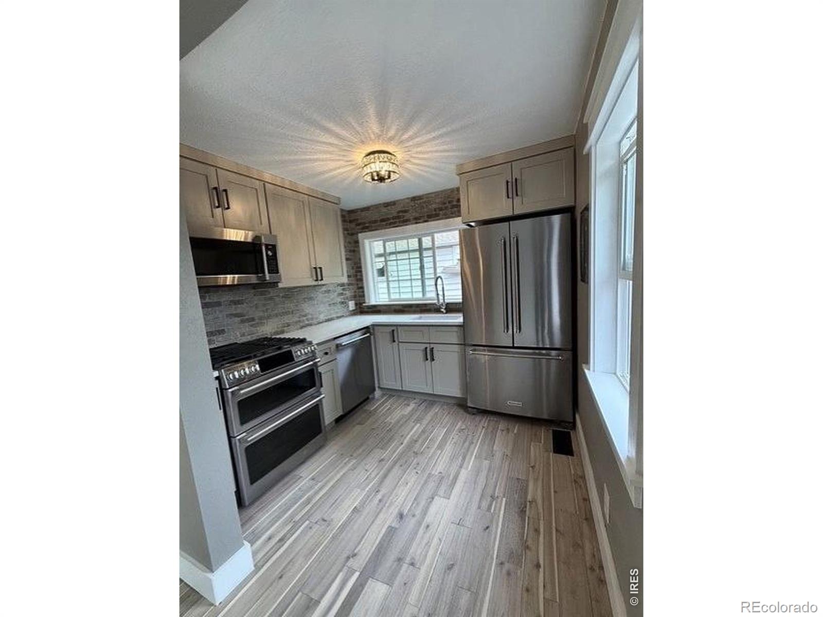1524 Main Street