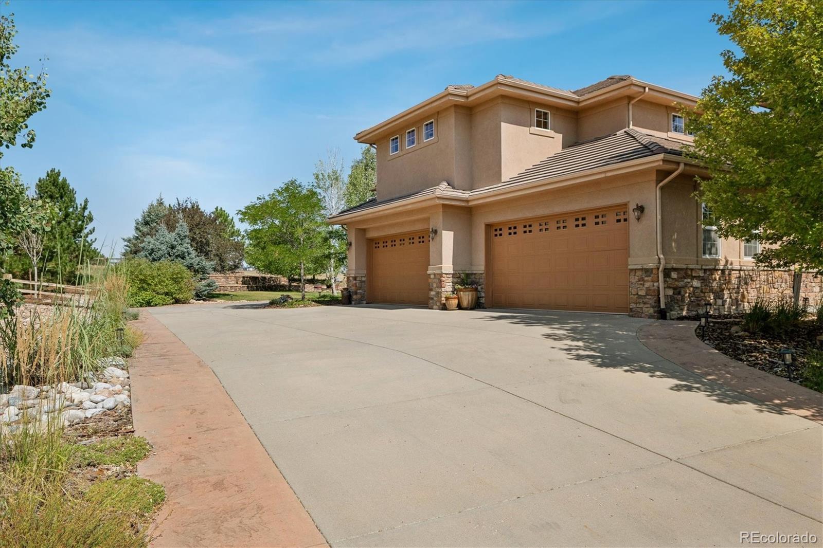 5615 Vistancia Drive