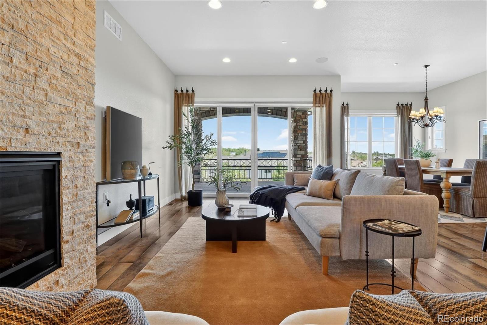 375 Casalon Place