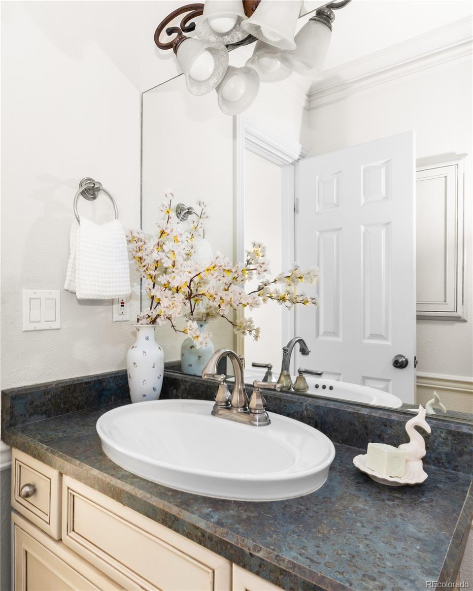 707 N Washington Street B