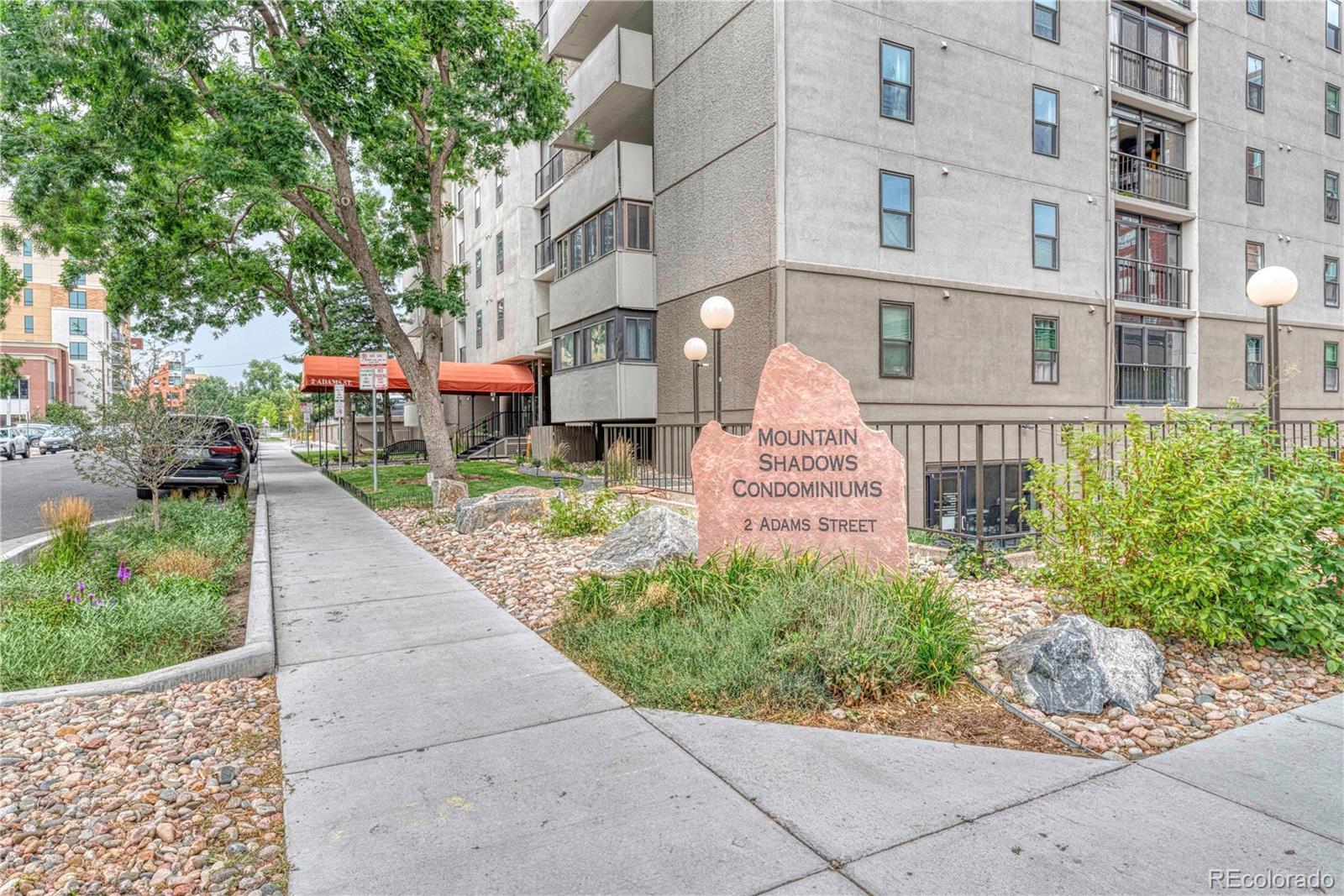 2 Adams Street 1204