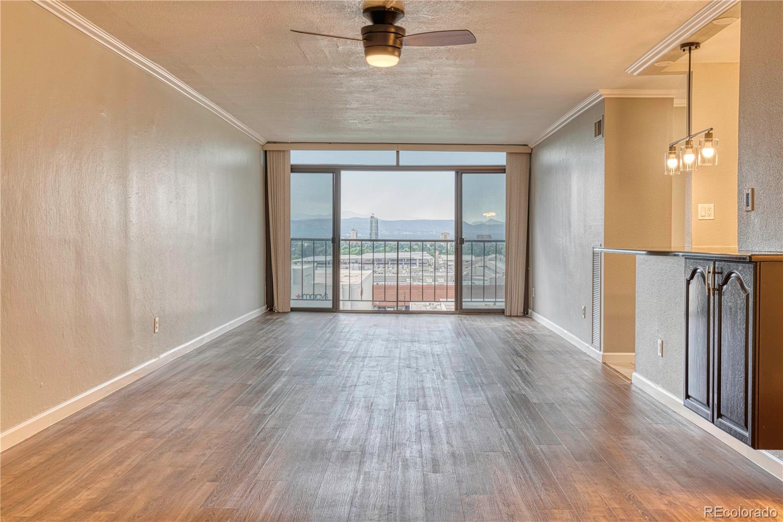 2 Adams Street 1204