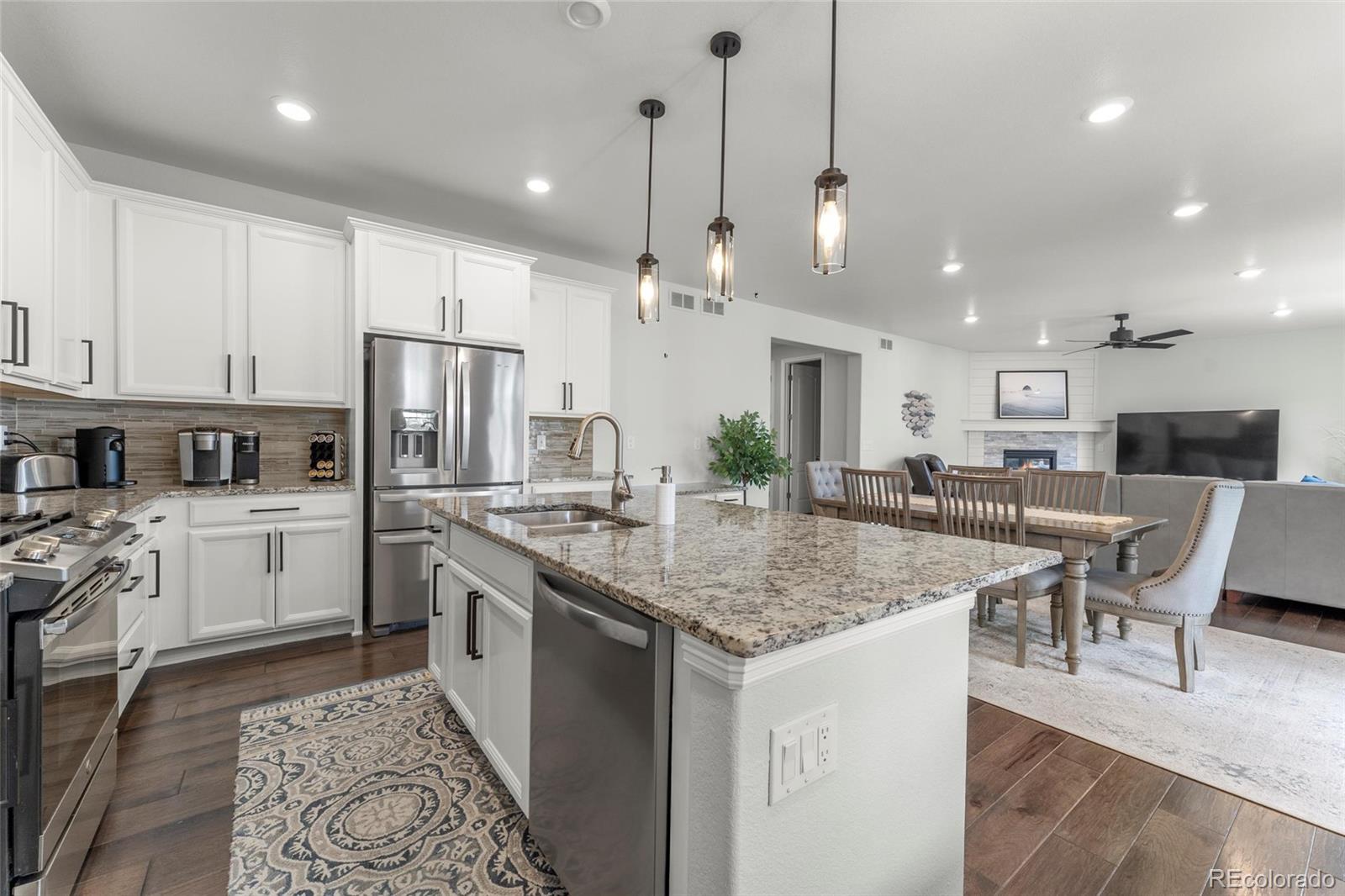 14881 Chicago Street