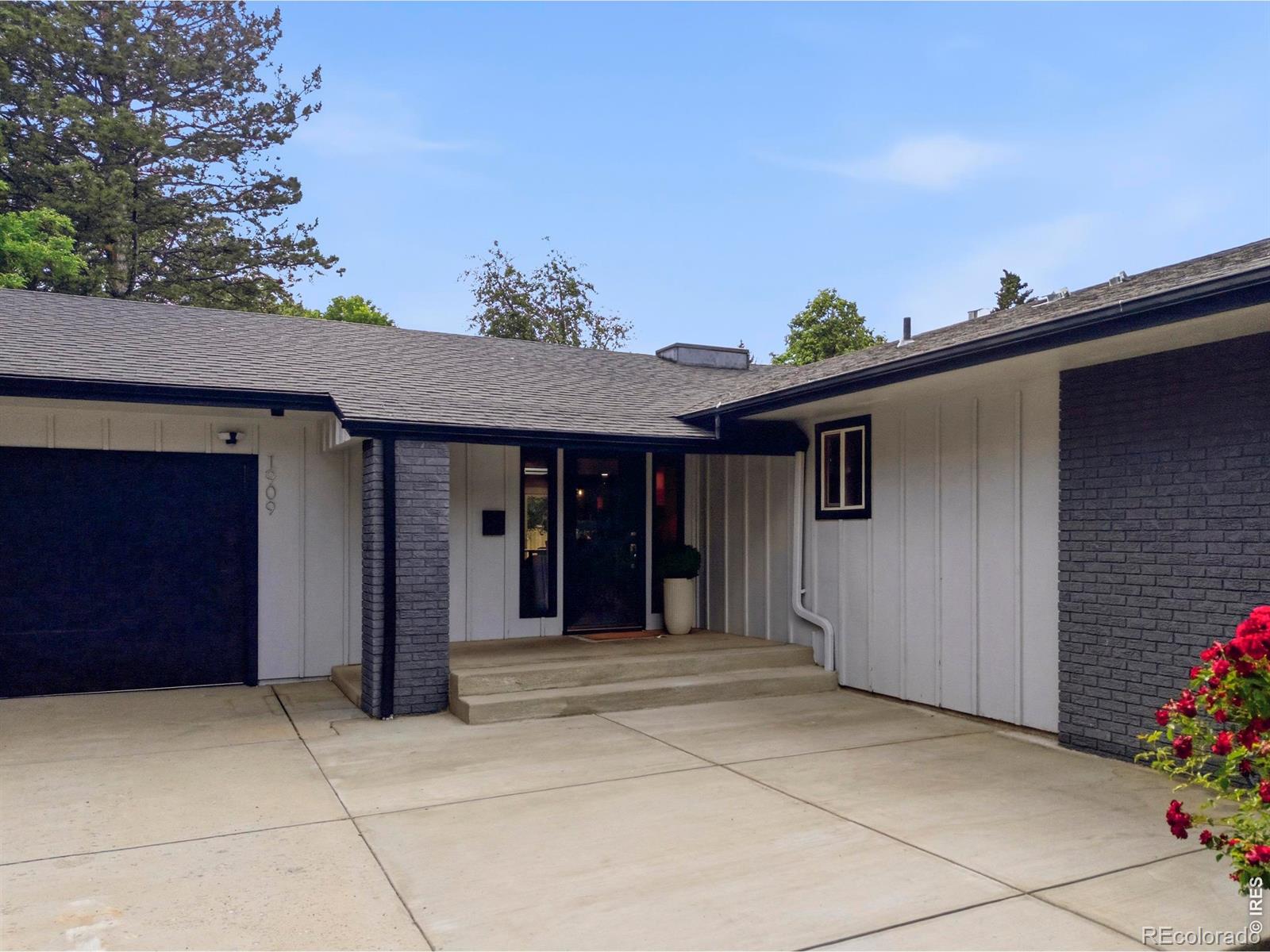 1909 Sequoia Street
